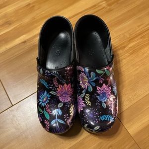 Dansko Professional Clogs - Floral Size 39